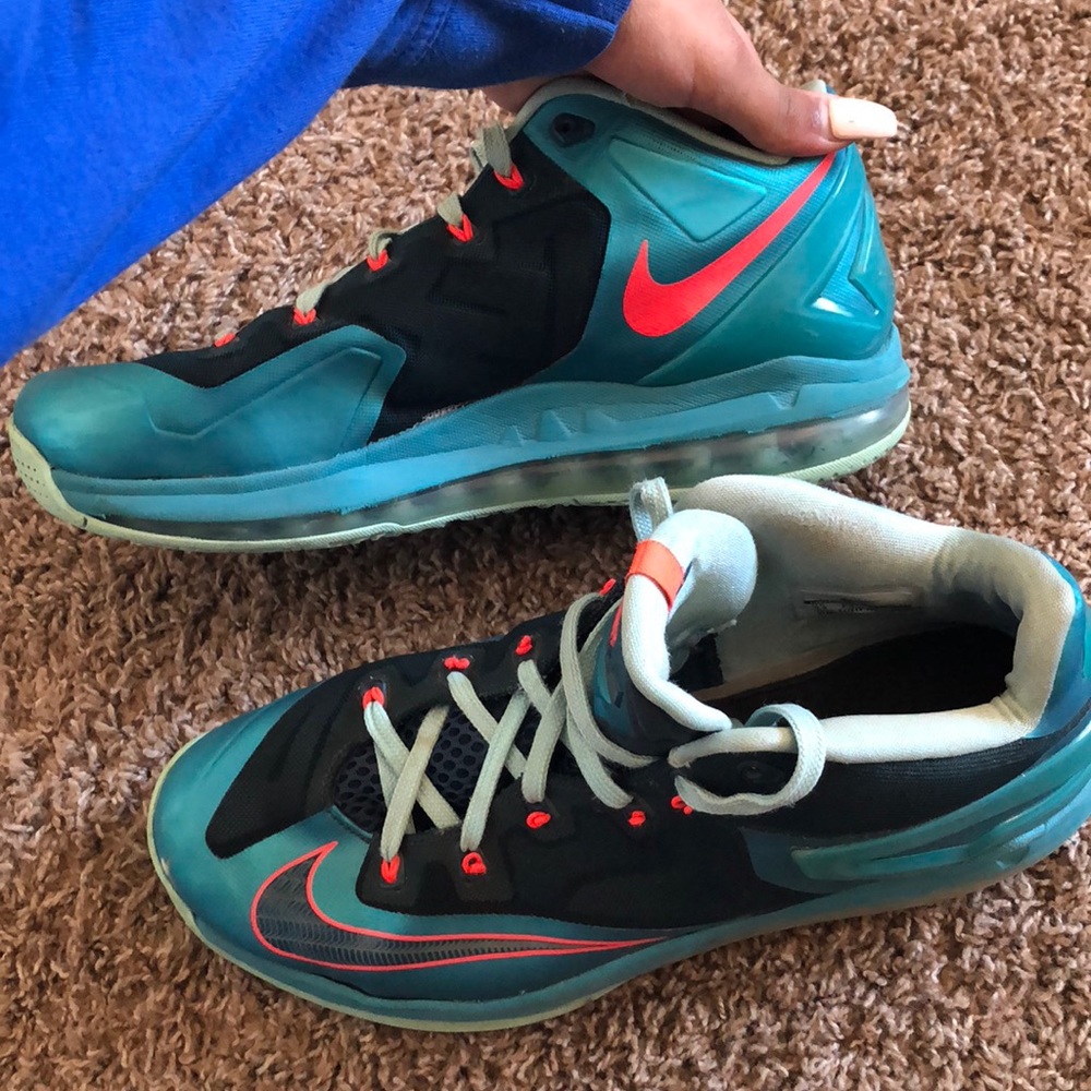 Neon Lebron sneakers - Picture 2 of 3